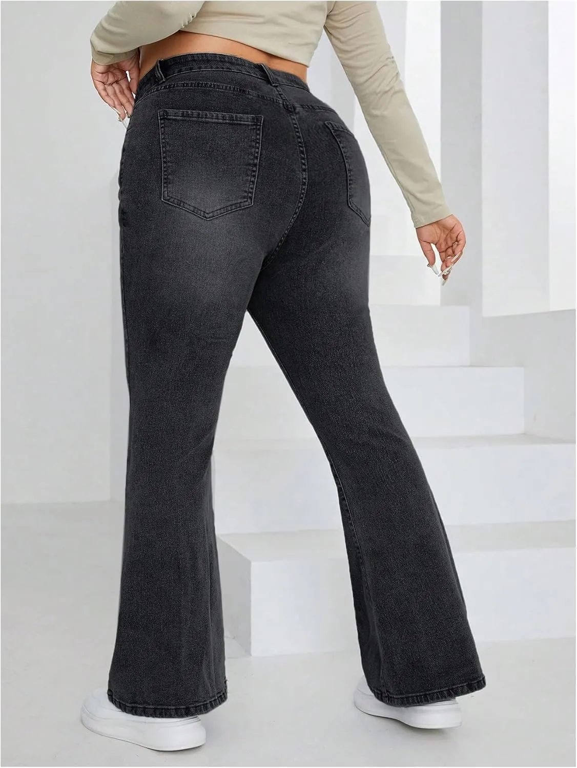 MakeMeChic Women's Plus Size Flare Jeans Bell Bottom Flare Long Denim Pants Y2K Trousers with Pocket